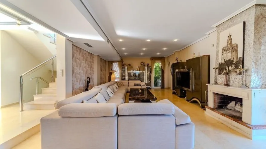 Villa de 5 dormitorios en Torrevieja, Spain No. 31021 № 3