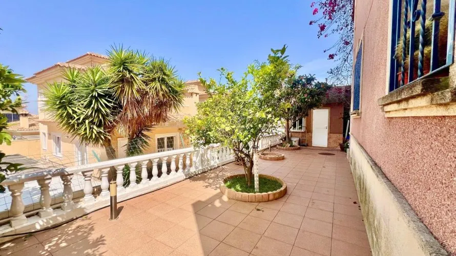 Villa de 3 dormitorios en Torrevieja, Spain No. 31013 № 19