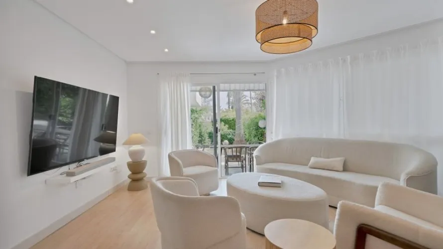 Casa adosada de 4 dormitorios en Marbella, Spain No. 31069 № 6