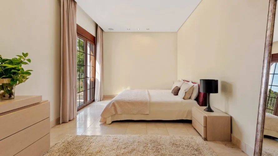 Villa de 5 dormitorios en Benahavís, Spain No. 30776 № 20