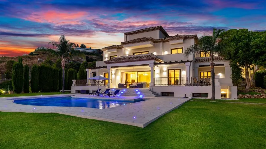 Villa de 6 dormitorios en Benahavís, Spain No. 30745