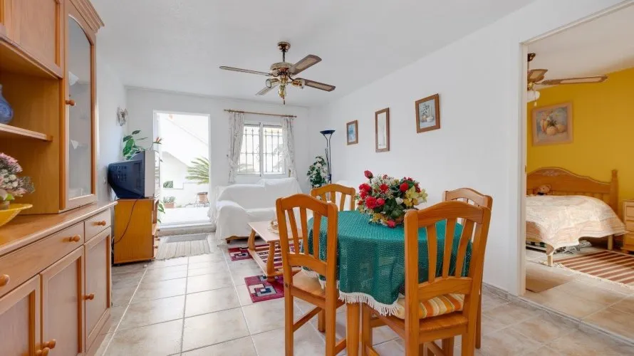 Villa de 3 dormitorios en Playa Flamenca II, Spain No. 31226 № 8