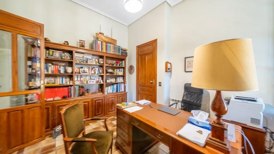 Сasa de 7 dormitorios en Mutxamel, Spain No. 30700 № 16