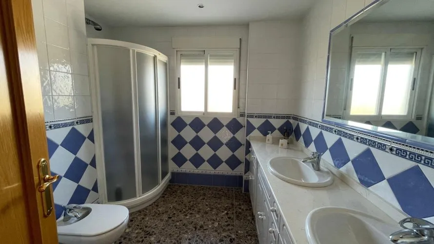 Villa de 4 dormitorios en Villajoyosa, Spain No. 30873 № 16
