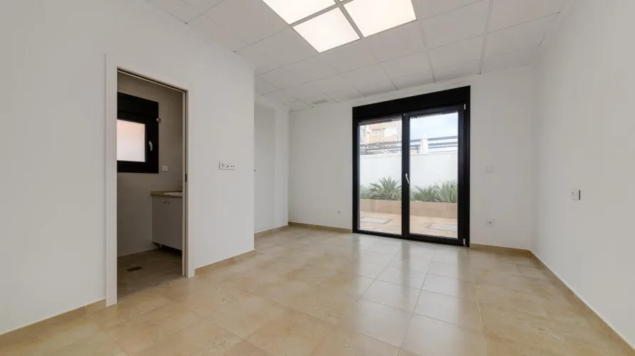 Villa de 210m² en Torrevieja, Spain No. 31014 № 22