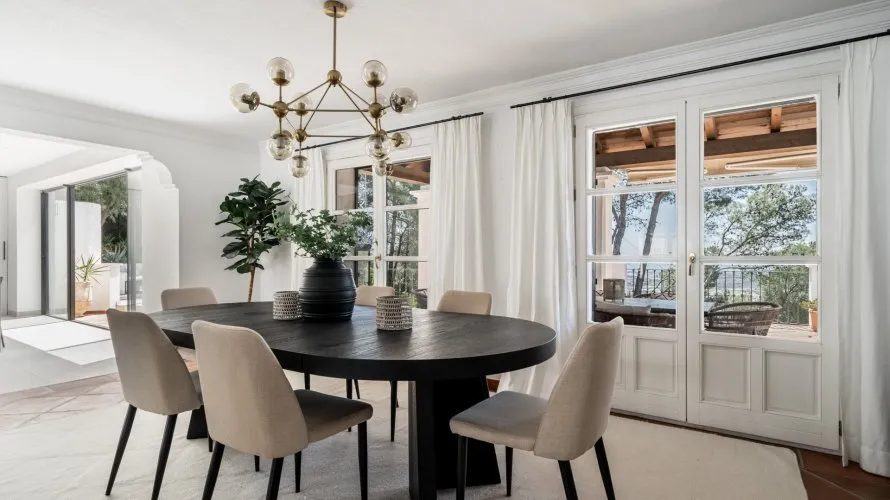 Villa de 4 dormitorios en Cortes (San Pedro De Alcantara), Spain No. 30633 № 11