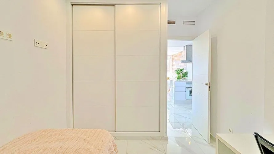 Bungalow de 3 dormitorios en Torrevieja, Spain No. 31178 № 17