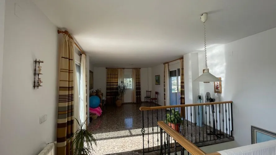 Villa de 4 dormitorios en Villajoyosa, Spain No. 30873 № 3