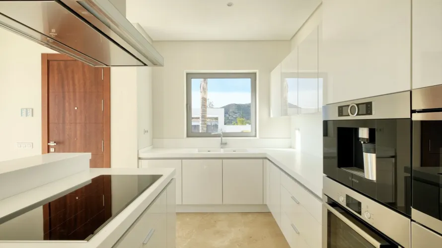 Villa de 4 dormitorios en Benahavís, Spain No. 30753 № 4