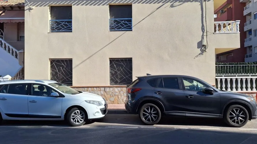 Сasa de 3 dormitorios en Torrevieja, Spain No. 31224