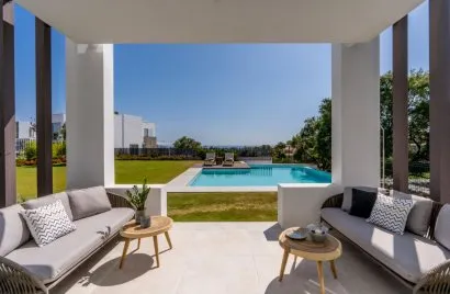 Villa de 4 dormitorios en Marbella, Spain No. 30635