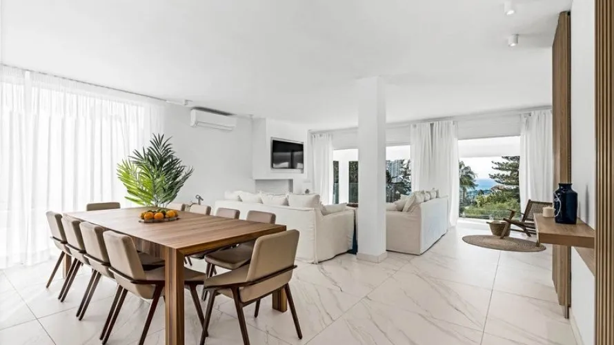 Villa de 5 dormitorios en Marbella, Spain No. 31054 № 8