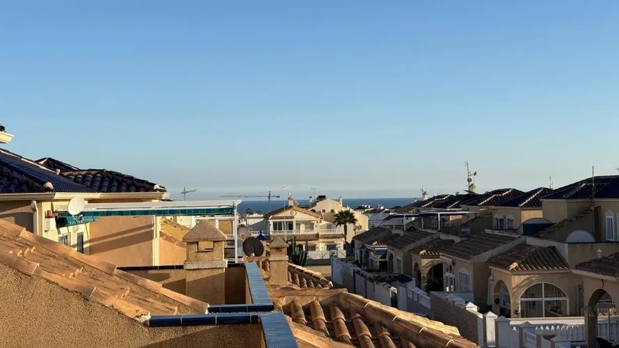 Сasa de 3 dormitorios en La Florida, Spain No. 31266 № 1