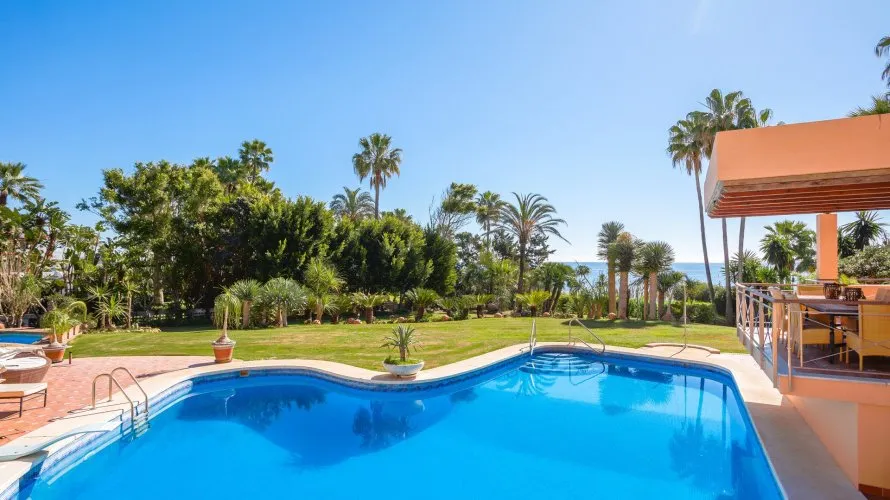 Villa de 8 dormitorios en Estepona, Spain No. 30585 № 27