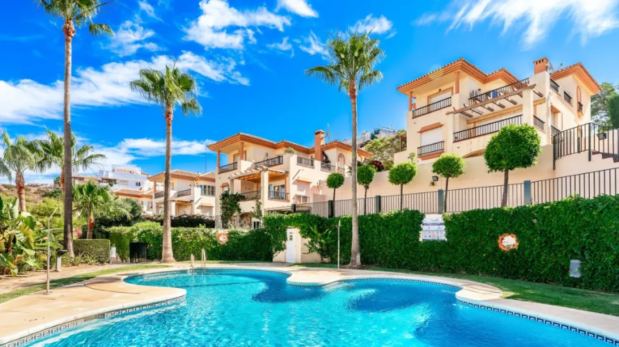 Villa de 5 dormitorios en Mijas Costa, Spain No. 31075 № 18