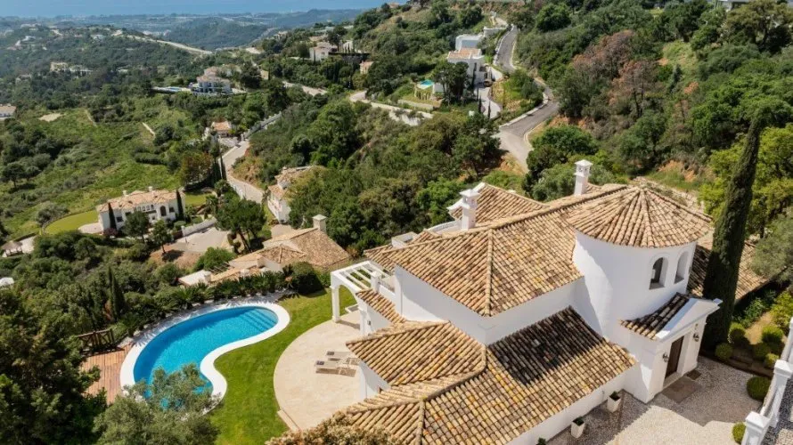 Villa de 5 dormitorios en Benahavís, Spain No. 30776 № 1