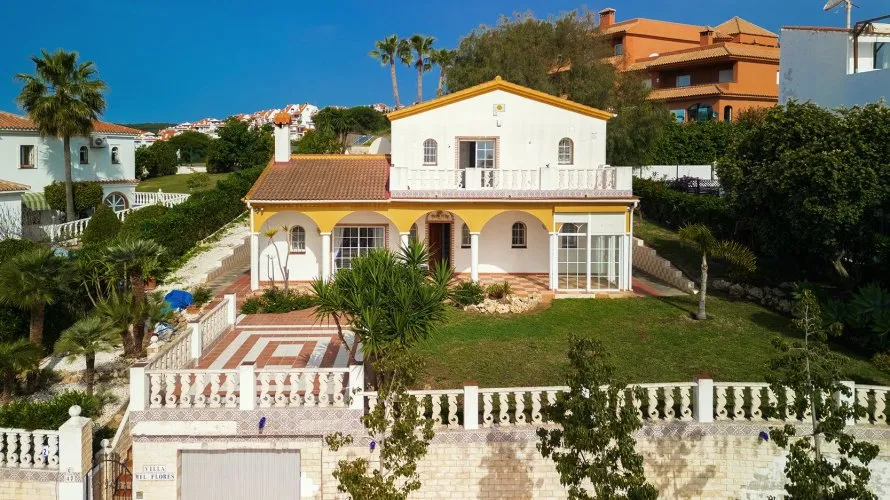 Сasa de 2 dormitorios en Manilva, Spain No. 31038 № 1