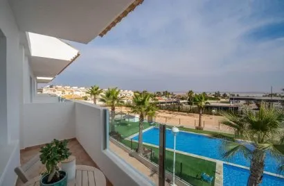 Сasa de 3 dormitorios en Torrevieja, Spain No. 30706