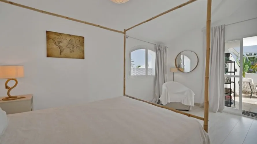 Casa adosada de 4 dormitorios en Marbella, Spain No. 31069 № 26