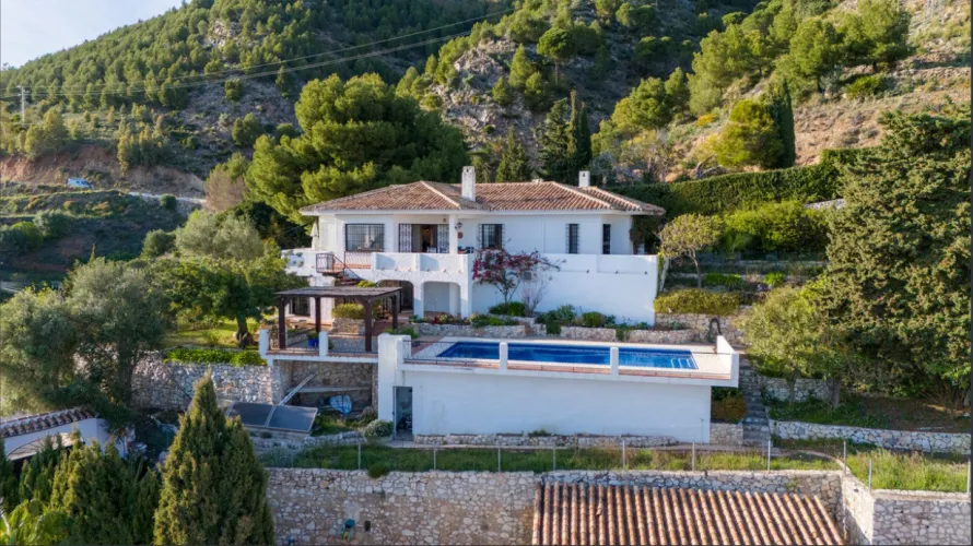 Villa de 4 dormitorios en Mijas Costa, Spain No. 31077 № 7