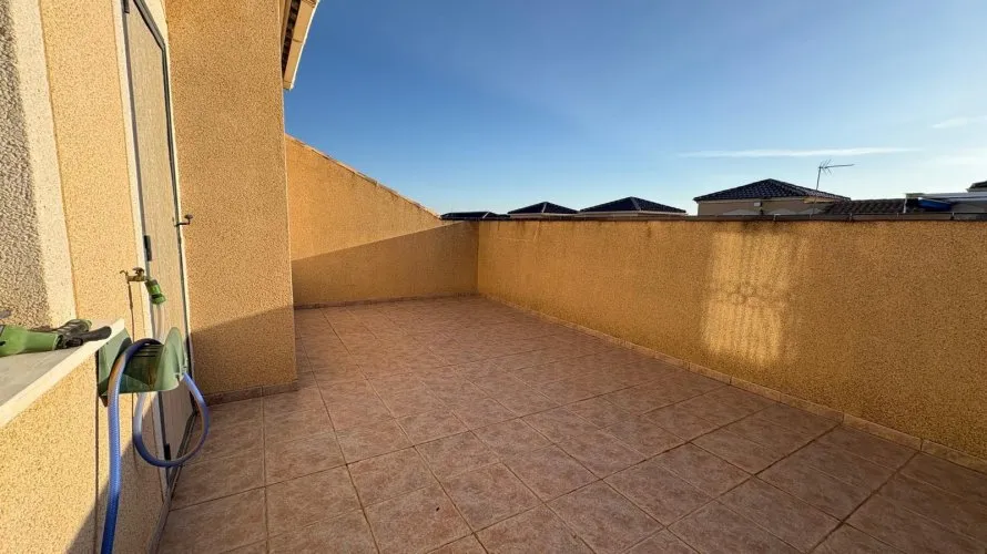 Сasa de 3 dormitorios en La Florida, Spain No. 31266 № 2