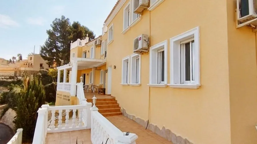 Villa de 8 dormitorios en Maryvilla, Spain No. 30879 № 1