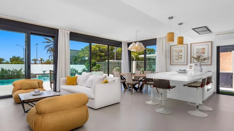 Villa de 4 dormitorios en Campoamor, Spain No. 30705 № 10