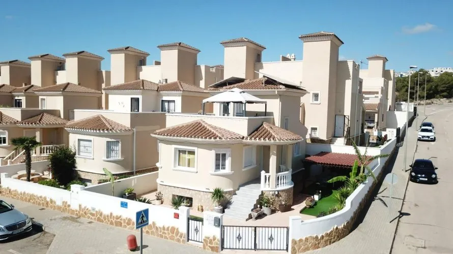 Bungalow de 2 dormitorios en San Miguel de Salinas, Spain No. 31264 № 1