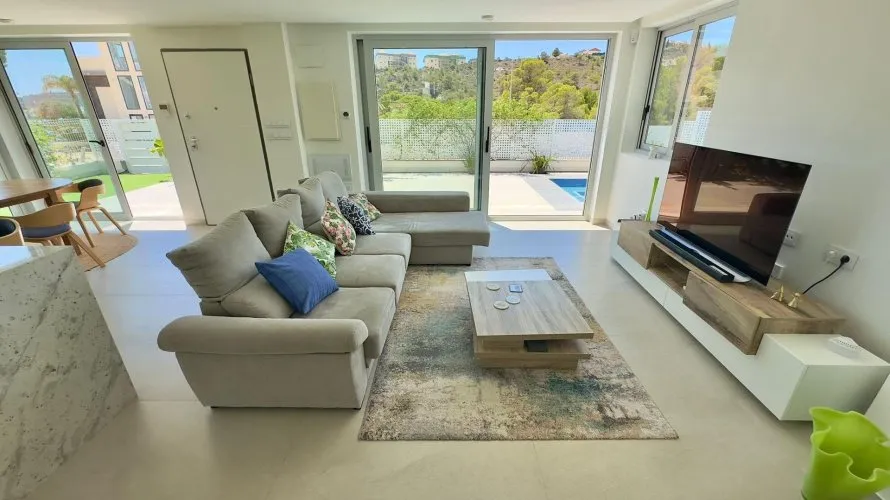 Villa de 3 dormitorios en Finestrat, Spain No. 30651