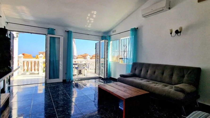 Villa de 4 dormitorios en Fuengirola, Spain No. 30724 № 9