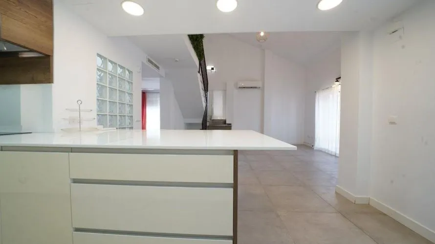 Сasa de 6 dormitorios en Mutxamel, Spain No. 31230 № 16