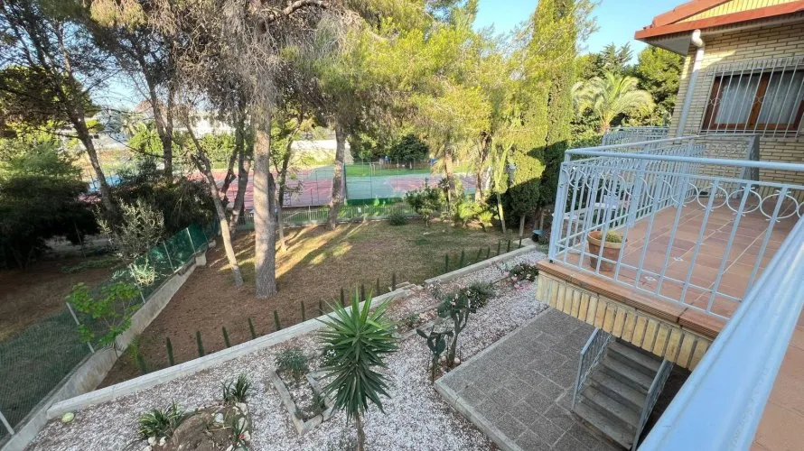 Villa de 4 dormitorios en Campoamor, Spain No. 30979 № 13
