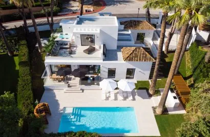 Villa de 5 dormitorios en Nueva Andalucía, Spain No. 30559