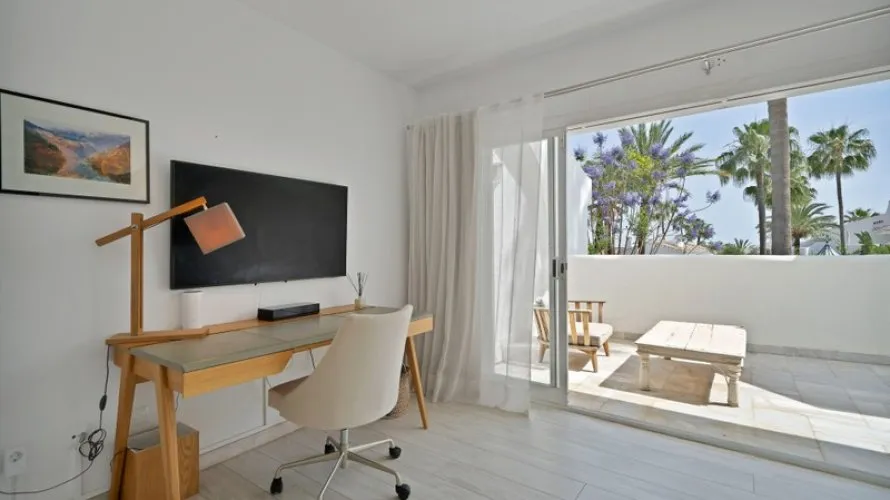 Casa adosada de 4 dormitorios en Marbella, Spain No. 31069 № 19