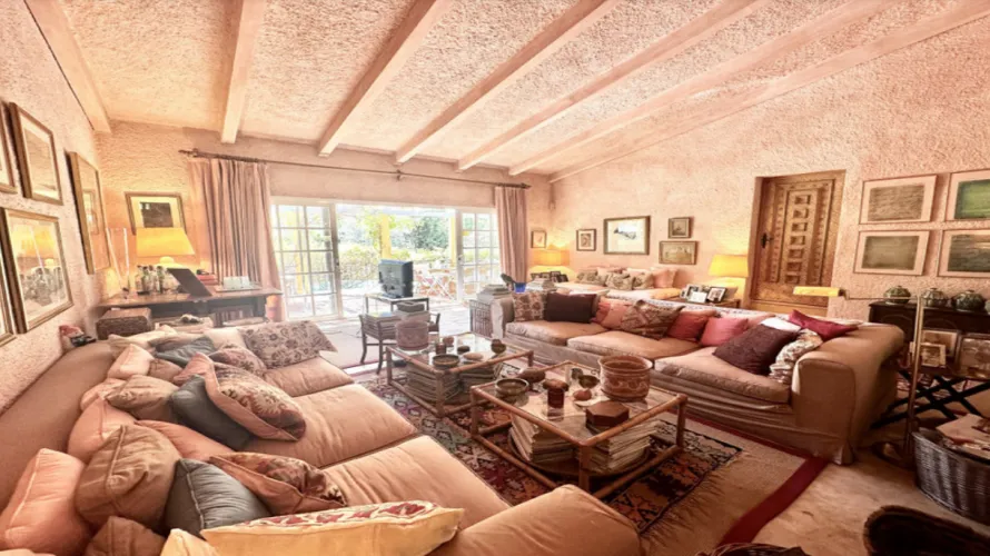 Villa de 4 dormitorios en Marbella, Spain No. 30636 № 2