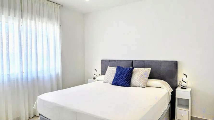 Villa de 6 dormitorios en Cortes (San Pedro De Alcantara), Spain No. 31124 № 2