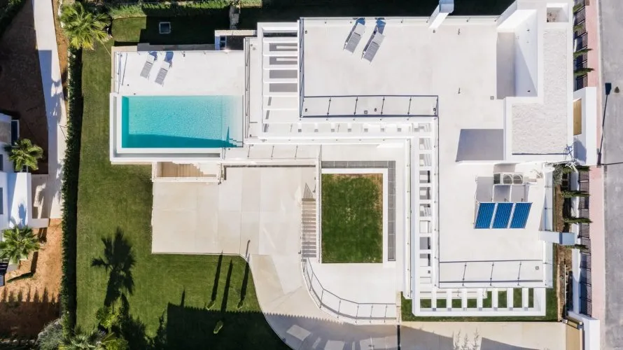 Villa de 4 dormitorios en Marbella, Spain No. 30482 № 14