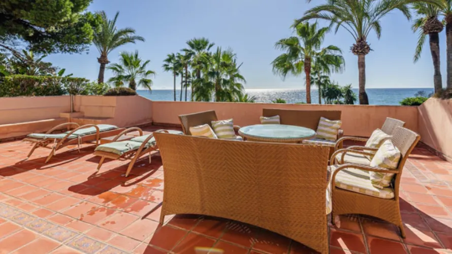 Сasa de 9 dormitorios en Estepona, Spain No. 30725 № 5