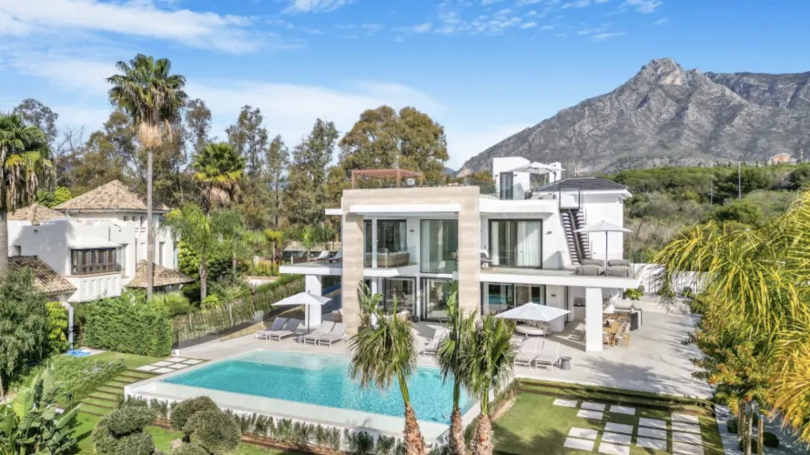 Villa de 6 dormitorios en Marbella, Spain No. 30738 № 6