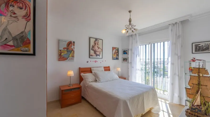 Villa de 4 dormitorios en Las Lagunas, Spain No. 30761 № 18