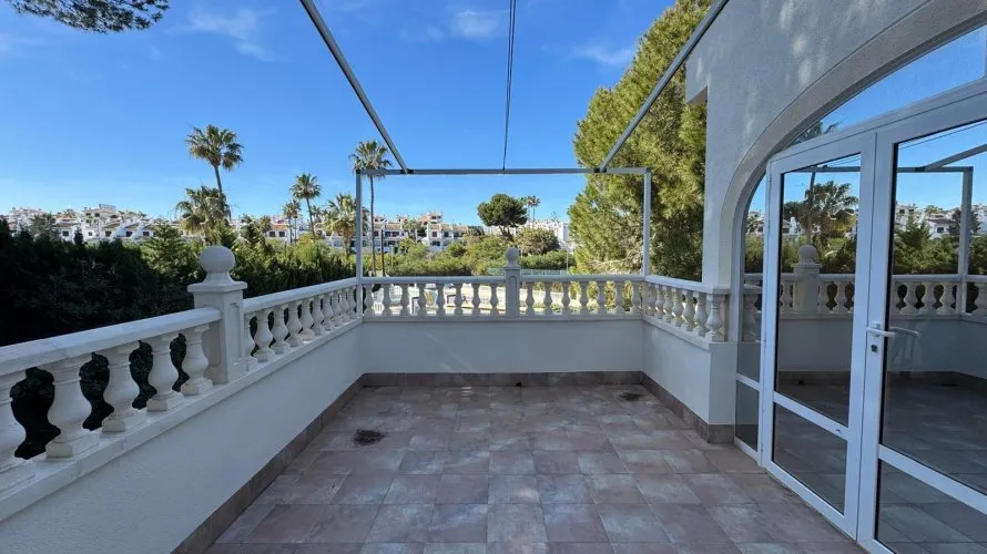 Villa de 3 dormitorios en Cabo Roig, Spain No. 30722 № 8