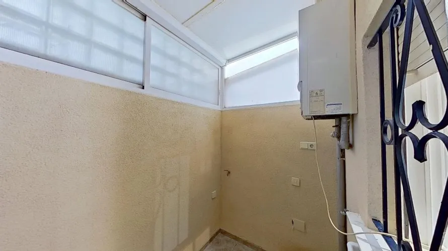 Сasa de 3 dormitorios en La Florida, Spain No. 31266 № 7