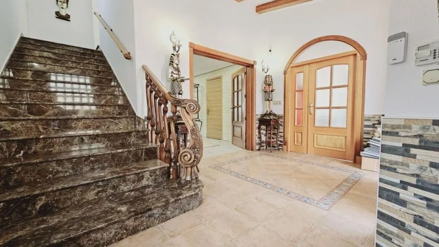 Villa de 5 dormitorios en Torrevieja, Spain No. 31012 № 10