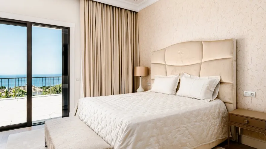 Villa de 7 dormitorios en Marbella, Spain No. 30478