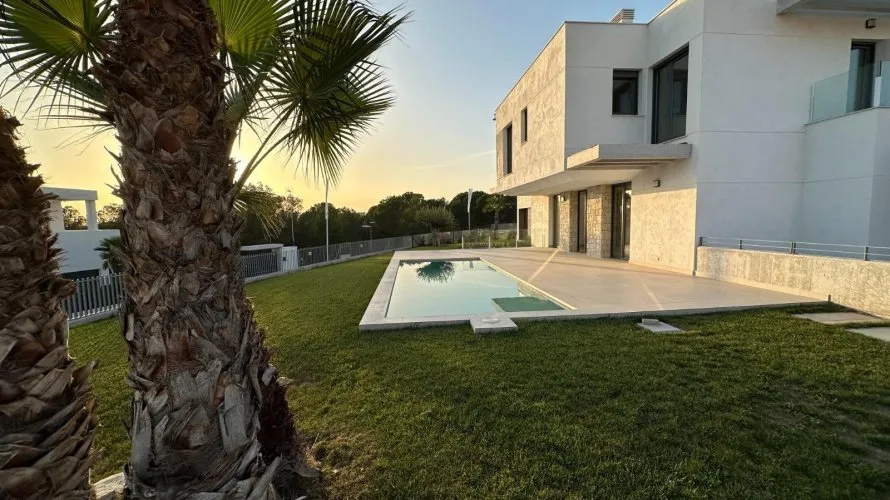 Villa de 4 dormitorios en Finestrat, España No. 32067 № 8