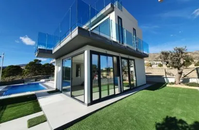 Villa de 3 dormitorios en Finestrat, Spain No. 31815