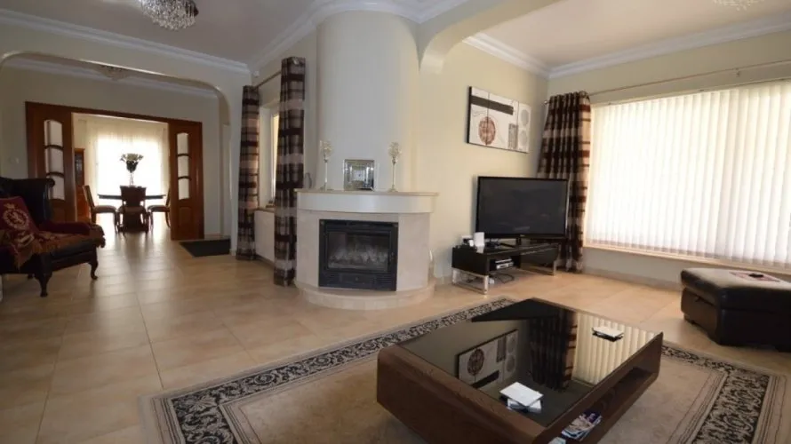 Villa de 276m² en Cabo Roig, Spain No. 31816 № 21