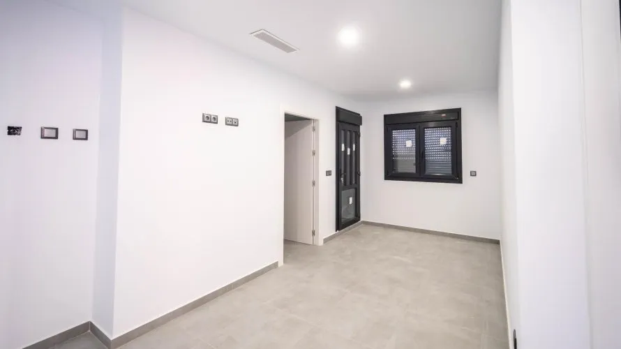 Villa de 3 dormitorios en Torrevieja, Spain No. 31912 № 1