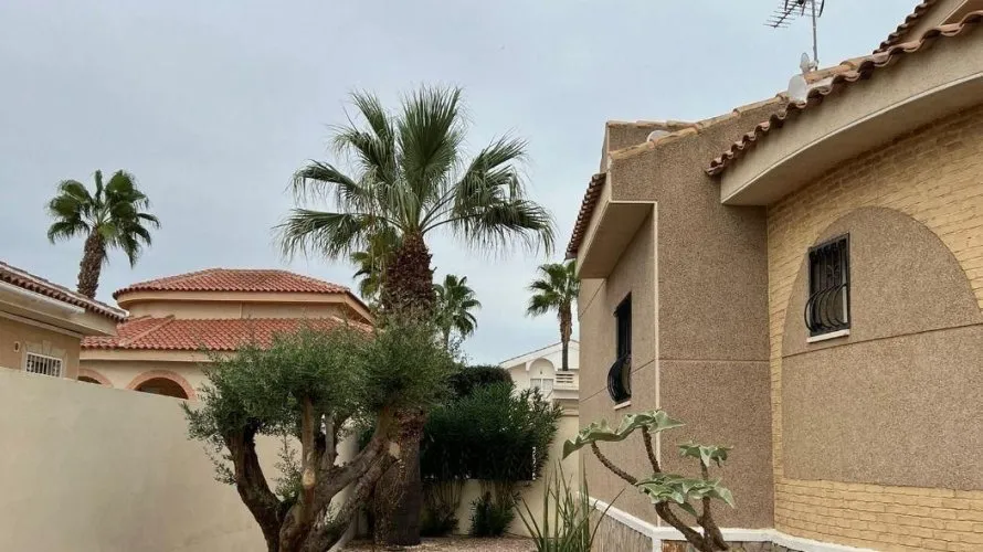 Villa de 3 dormitorios en Benijófar, España No. 31802 № 17