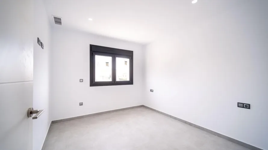 Villa de 3 dormitorios en Torrevieja, Spain No. 31912 № 4
